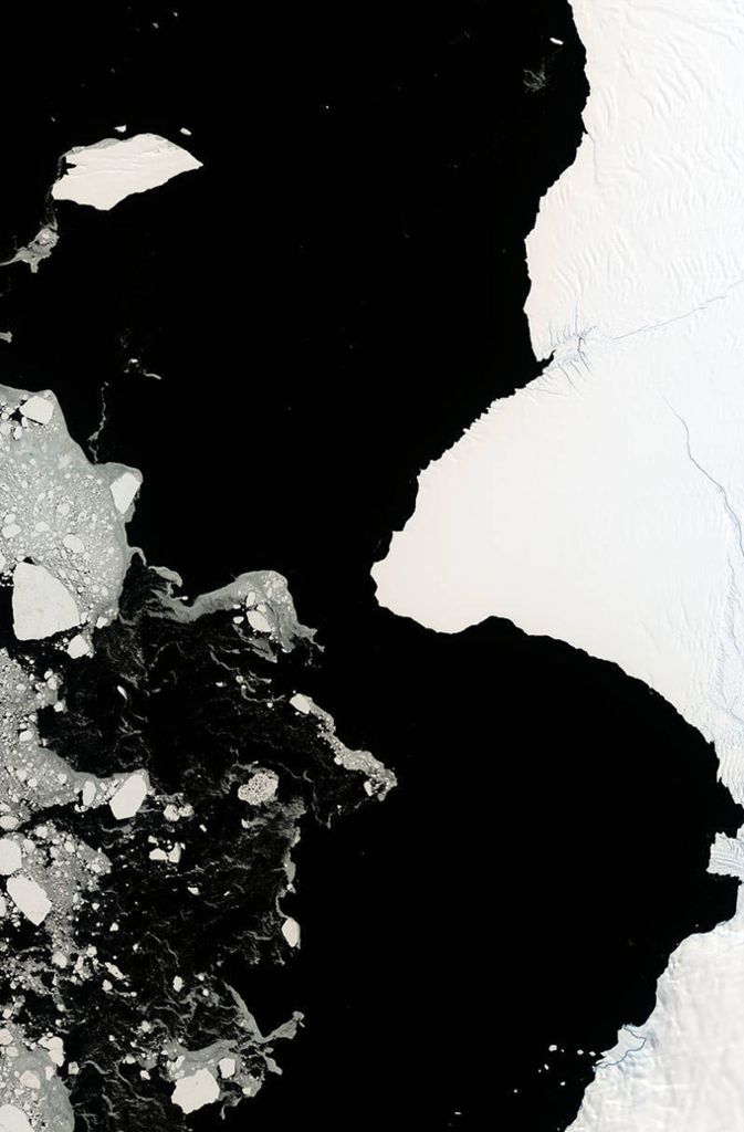 Januar 2019: Dieses Satellitenbild der Nasa zeigt einen Riss (rechts) im Brunt-Schelfeis in der Antarktis. Die britische Forschungsstation „Halley VI“ musste deshalb aus Sicherheitsgründen geschlossen worden.