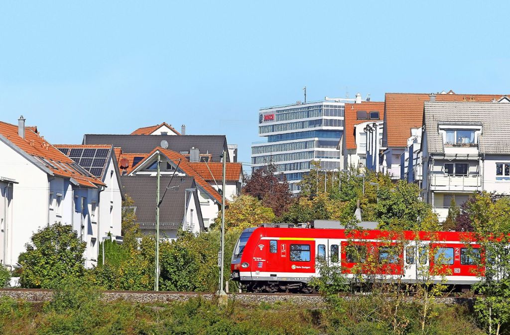 Entlang der Strecke zwischen Malmsheim und Renningen liegen viele Wohnhäuser. Foto: factum/Granville