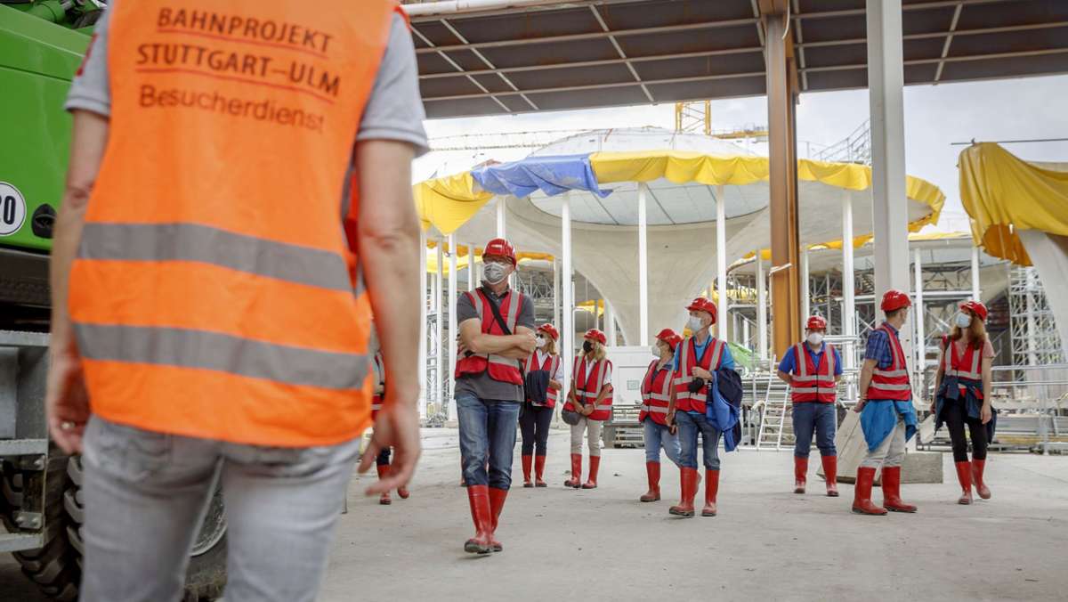 Leserführungen auf der Stuttgart-21-Baustelle: Exklusiver Blick in  die neue  Bahnhofshalle
