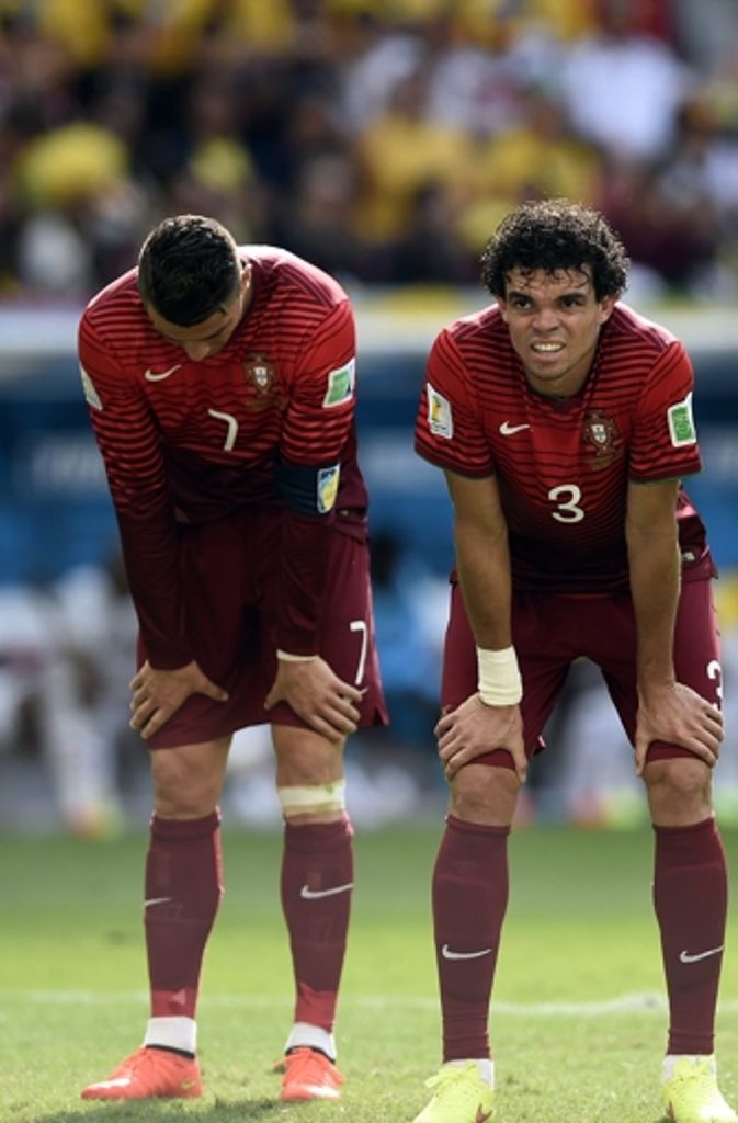Auch Weltfußballer Cristinao Ronaldo und Innenverteidiger Pepe waren über das Vorrunden-Aus extrem enttäuscht. Vor allem Ronaldo konnte die Erwartungen der Portugiesen nicht erfüllen.