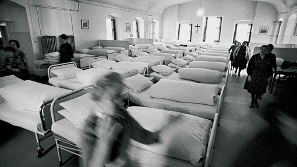  Baden-Württembergs ältestes Krankenhaus für Psychiatrie wird 200 Jahre alt: Viel hat sich verändert, von den Behandlungsmethoden bis zu den Zimmern. Im zweiten Weltkrieg wurden viele Menschen in einer nahe gelegenen Gaskammer ermordet. 