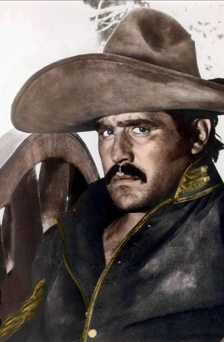 Mario Adorf als Sergeant Gomez in „Major Dundee“, dem US-Western von Sam Peckinpah aus dem Jahr 1965