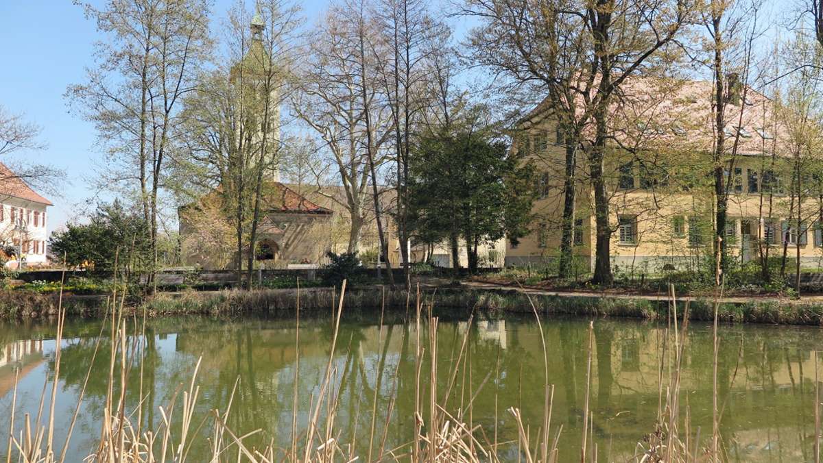 Spaziergang durch Denkendorf: Fachwerk und Klostergeschichte