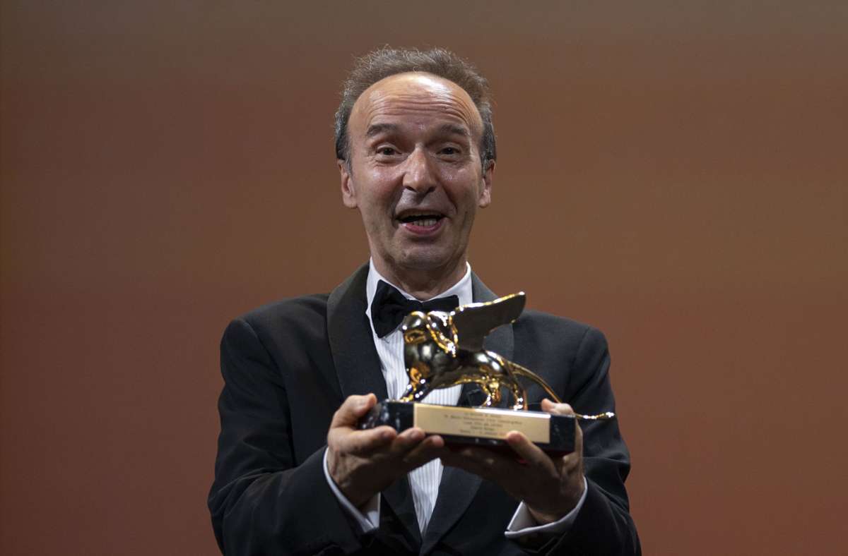 Er erhielt zur Eröffnung den ersten Goldenen Löwen: der italienische Schauspieler Roberto Benigni wurde für sein Lebenswerk ausgezeichnet.