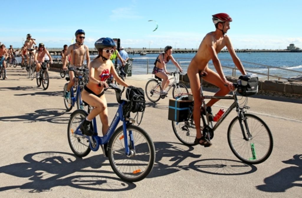 ... führt die Teilnehmer am St Kilda Beach in Melbourne entlang.