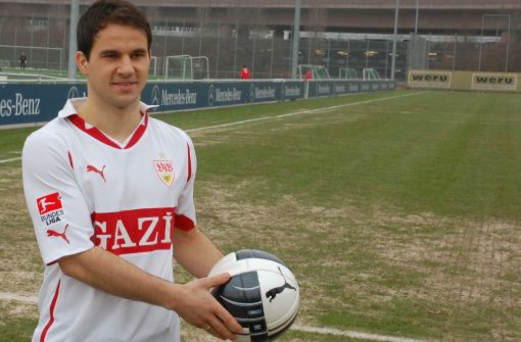 ... der Ungar Tamas Hajnal im Februar 2011 auskommen, der von Borussia Dortmund zum akut abstiegsbedrohten VfB wechselte - und mit starken Leistungen großen Anteil am Klassenerhalt 2011/12 hatte. Mit großen ....