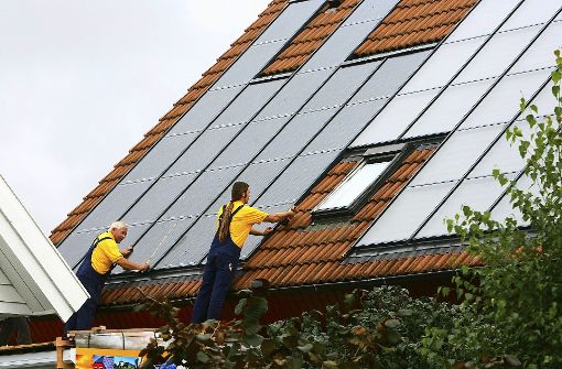 Mit Fotovoltaikanlagen lässt sich Strom auf Dächern produzieren Foto: dpa-Zentralbild
