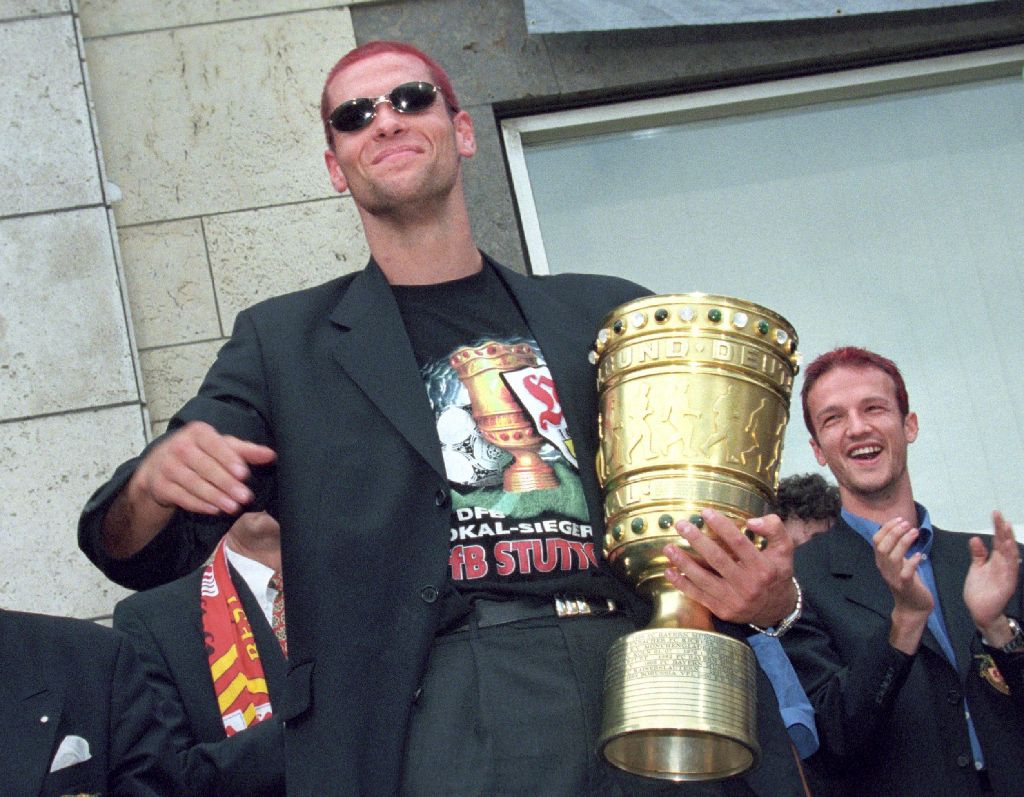 1997 wird Thorsten Legat mit dem VfB Stuttgart Pokalsieger.