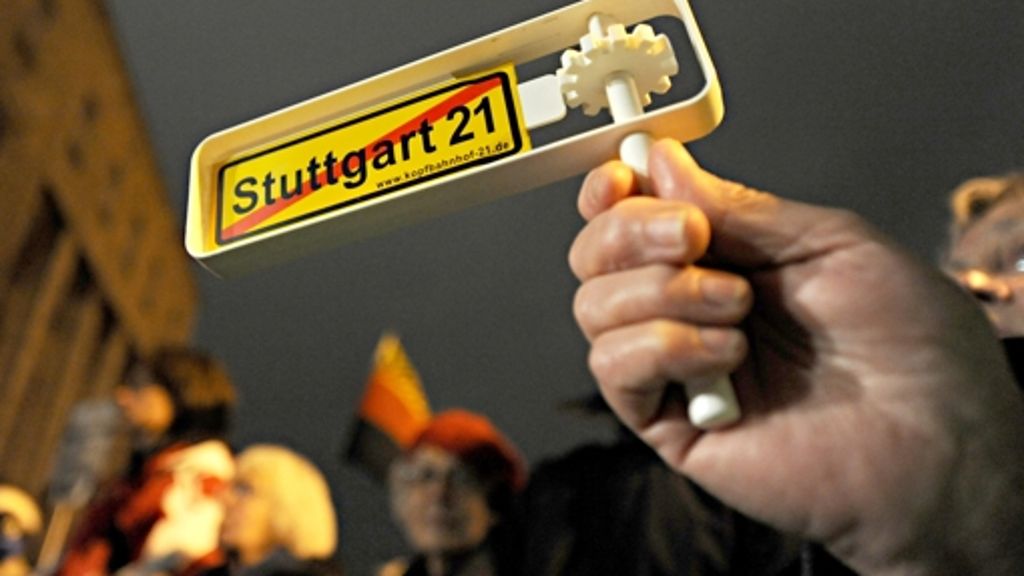 Montagsdemo gegen Stuttgart 21: Projektgegner protestieren erneut vor dem Hauptbahnhof