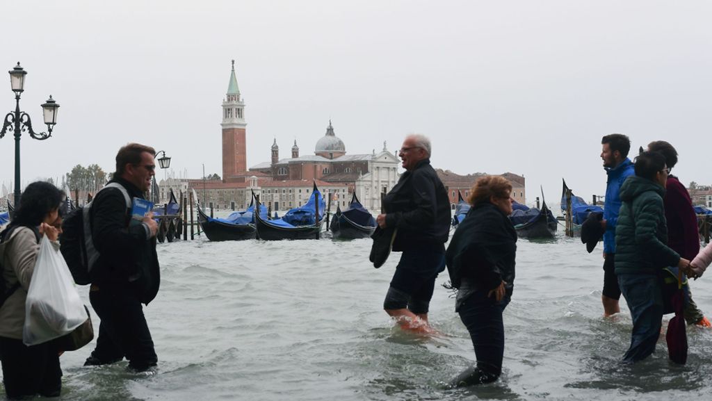 Hochwasserrekord: Venedig versinkt im Wasser