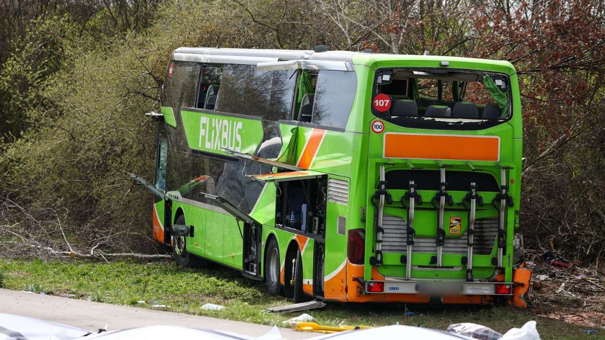 Der Bus mit mehr als 50 Passagieren und zwei Fahrern war auf dem Weg von Berlin nach Zürich verunglückt.