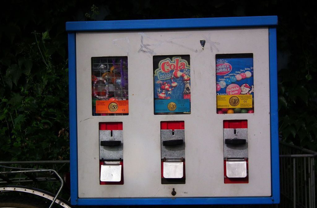 Ein Automat in blau: Fast so selten wie ein Sechser im Lotto.