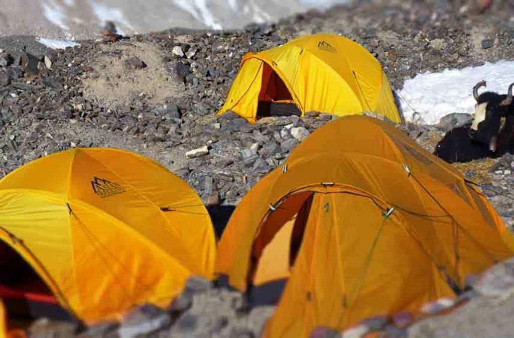 Die Zelte der drei Bergsteiger im Everest-Mittelcamp.