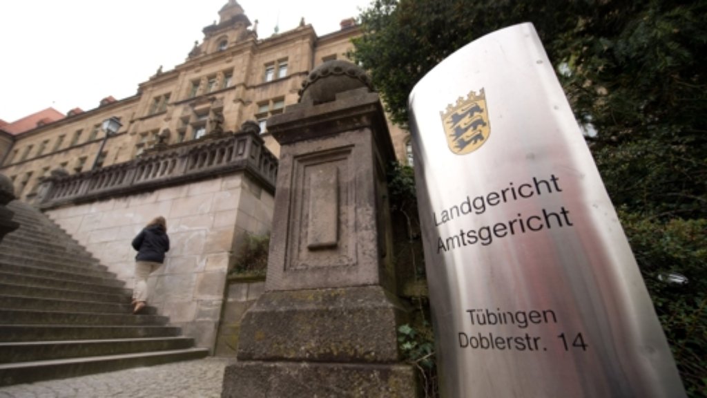 Überfahrener Polizist in Tübingen: Angeklagter bestreitet versuchten Mord
