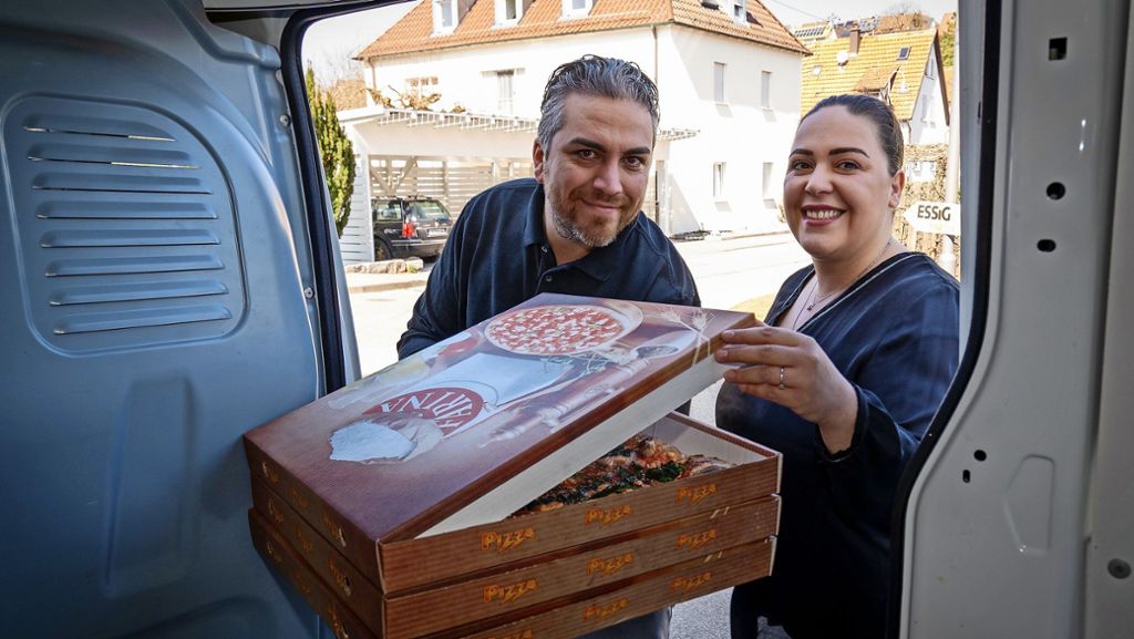 Corona-Krise in Weissach: Pizza für gestresste Rewe-Mitarbeiter