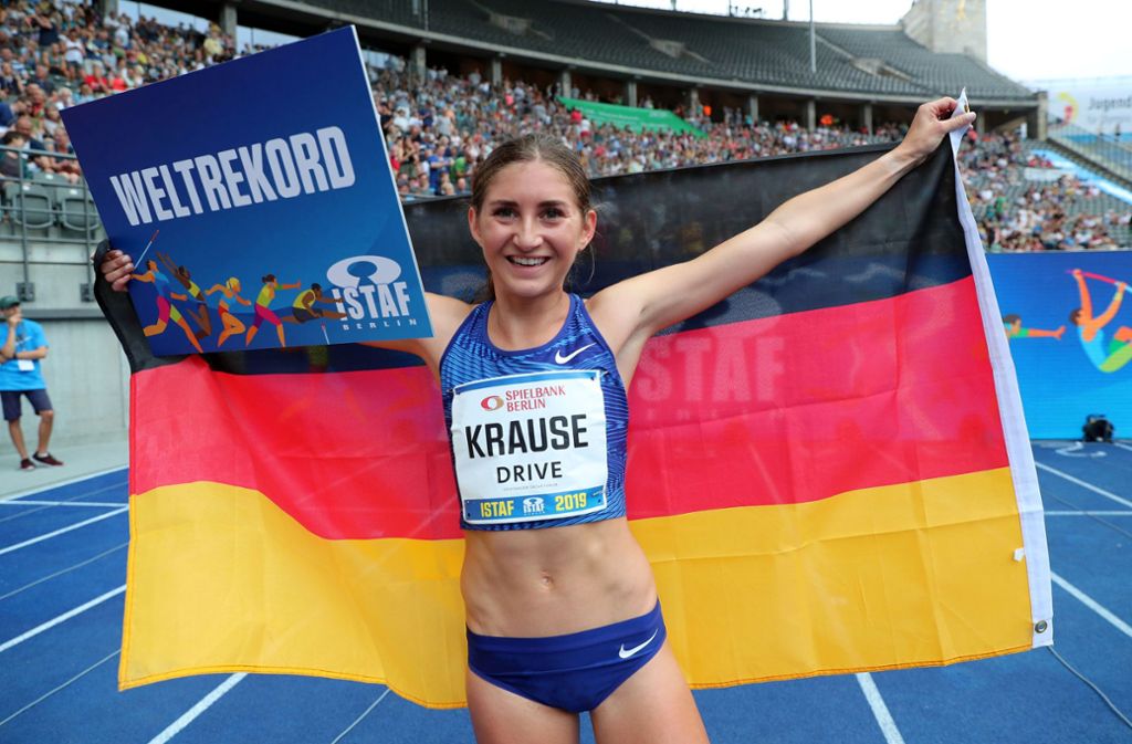Gesa Krause (27) ist die große deutsche Hoffnung über 3000 Meter Hindernis. Sie ist zweimalige Europameisterin, bei der WM 2015 in Peking gewann sie Bronze. In dieser Saison verbesserte Krause nicht nur ihren deutschen Rekord (9:07,51 Minuten), sondern stellte beim Istaf in Berlin auch eine Weltbestzeit auf der selten gelaufenen 2000-Meter-Hindernis-Strecke auf (5:52,80).