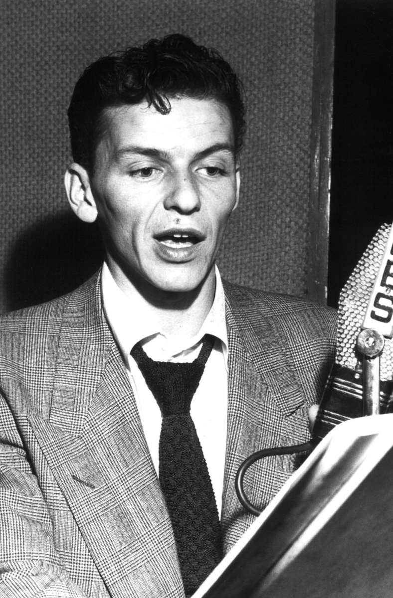 Frank Sinatra 1944 am Mikrofon