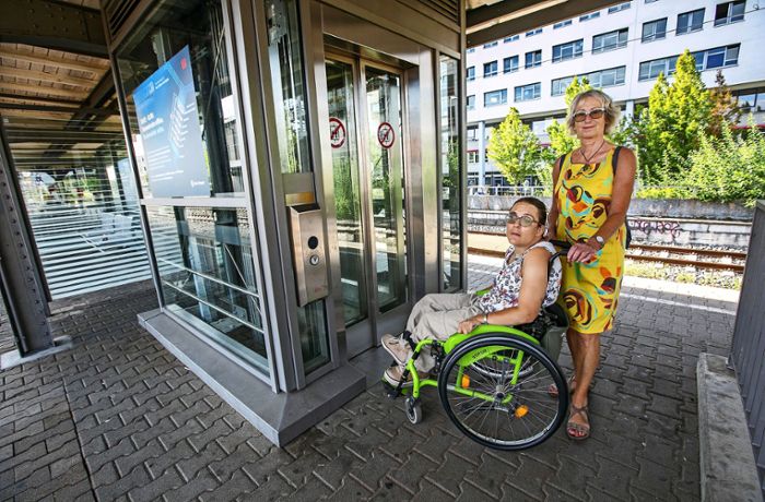Aufzug Bahnhof Fellbach: Barrierefreie Reisen bleiben ein Traum