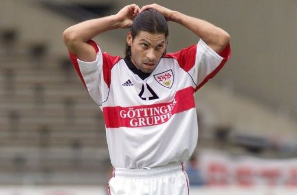 ... im Jahr 1997 wechselte er zum großen Südwest-Rivalen nach Stuttgart, wo er vier Jahre lang spielte. Zwischen den ...