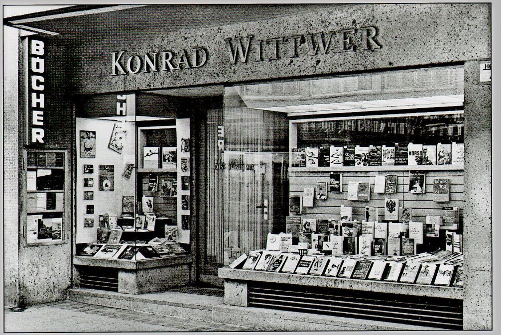 1947 zog die Buchhandlung in diesen Laden an der Königstraße 40.