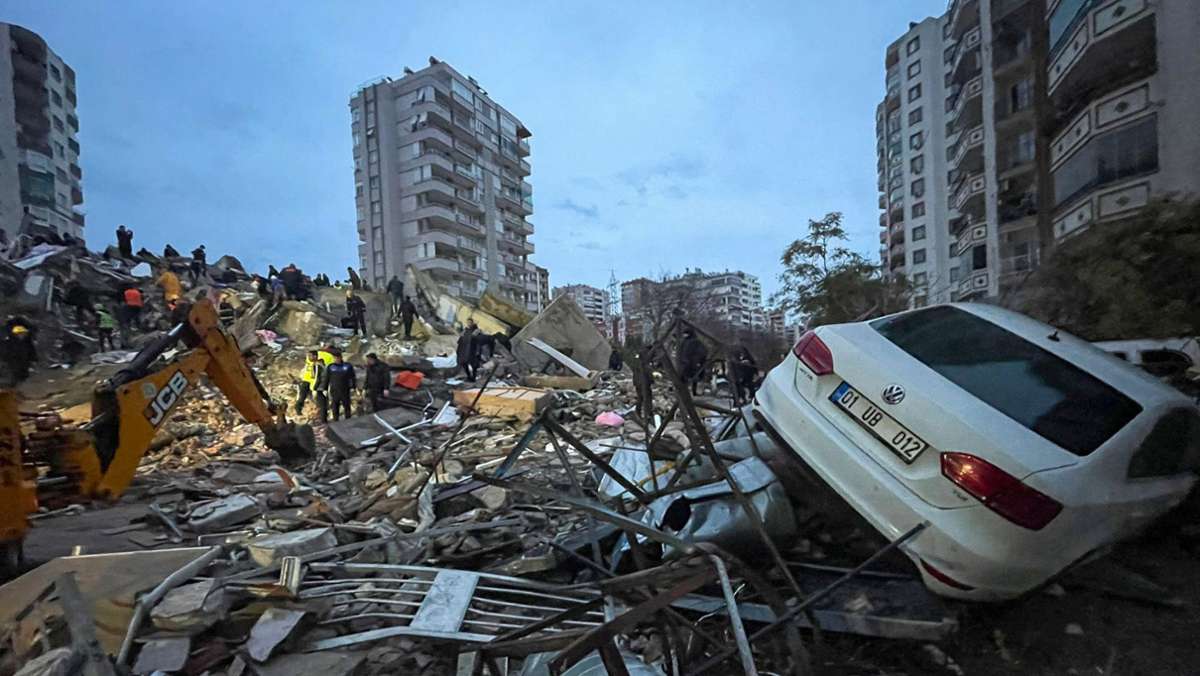 Erdbeben in Türkei und Syrien: Zahl der Toten steigt auf mehr als 11.200