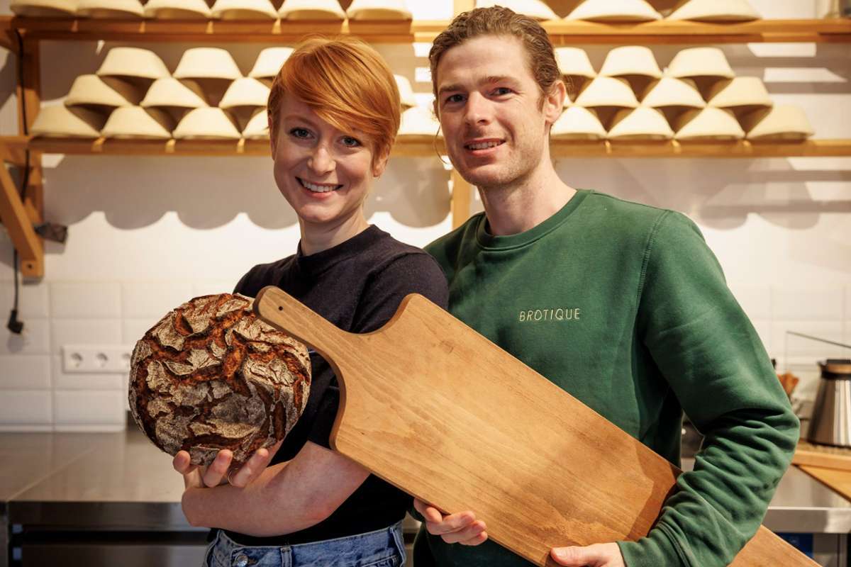 Im Sommer 2021 eröffneten Sophie und Julius Hennes ihre Brotique im Lehenviertel. Uns haben die beiden verraten, welche Geheimzutaten ihre Bäckerei und ihre Beziehung erfolgreich machen.
