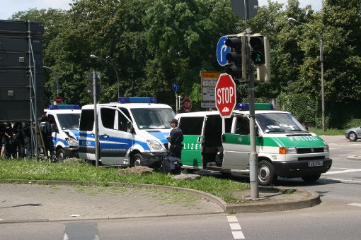 Bei dem Auffahrunfall in Stuttgart ist am Freitag ein Sachschaden von mehr als 20.000 Euro entstanden. Foto: Volker Kümmel