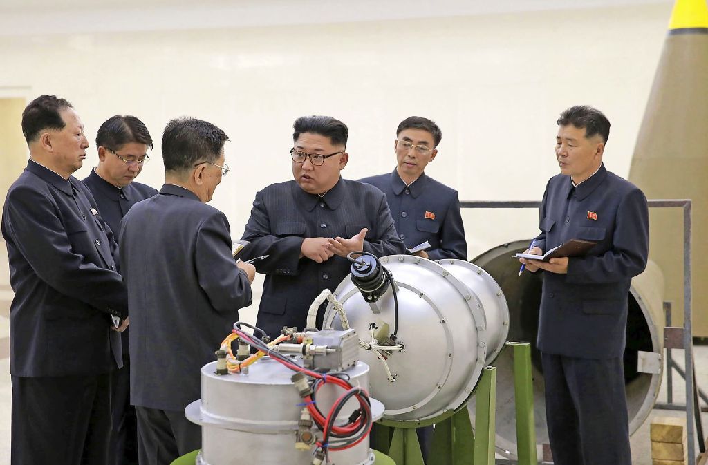 Nordkoreas Nuklearwissenschaftler haben nach Angaben der Staatsagentur KCNA eine Wasserstoffbombe gebaut, die von Interkontinentalraketen ins Ziel gebracht werden kann.
