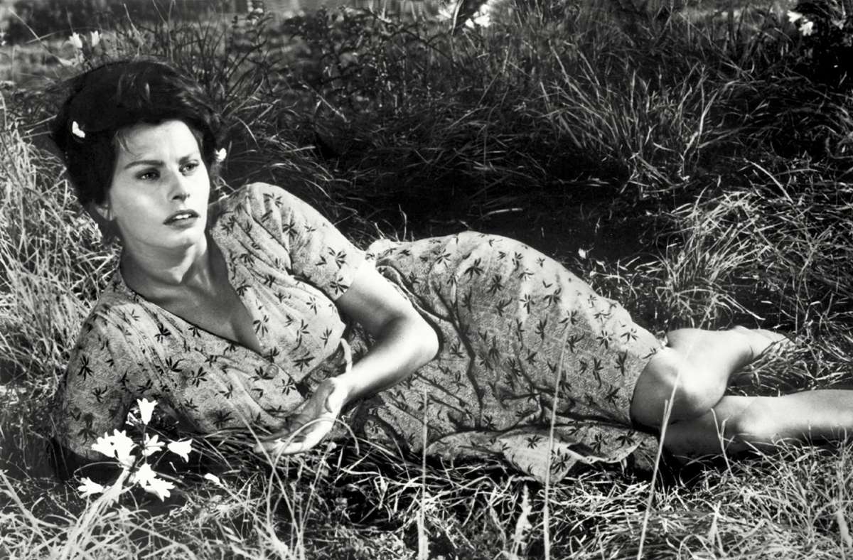 Sophia Loren trägt eine vestaglietta in dem Film „Und dennoch leben sie“ von Vittorio De Sica aus dem Jahr 1960. Foto: imago/United Archives
