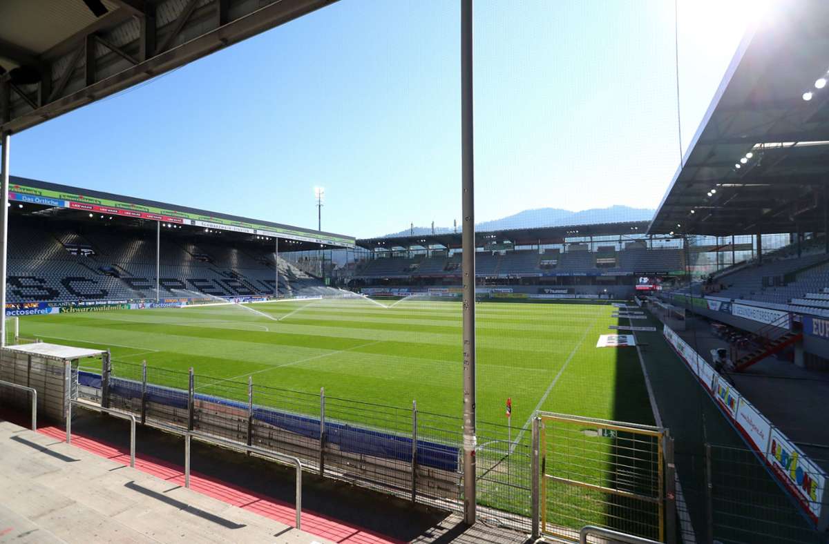 Am Sonntag tritt der SC Freiburg gegen den FC Augsburg zum letzten Mal in der Fußball-Bundesliga im Schwarzwaldstadion an, das lange Jahre Dreisamstadion hieß. Dann bezieht der Club seine neue Arena. Insgesamt wurde das alte Stadion in drei Ausbaustufen auf den heutigen Stand gebracht.