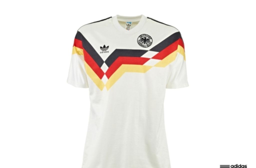 WM 1990: In diesem Trikot holte Deutschland den letzten WM-Titel. Andreas Brehme war der Matchwinner mit seinem Elfmeter zum 1:0.