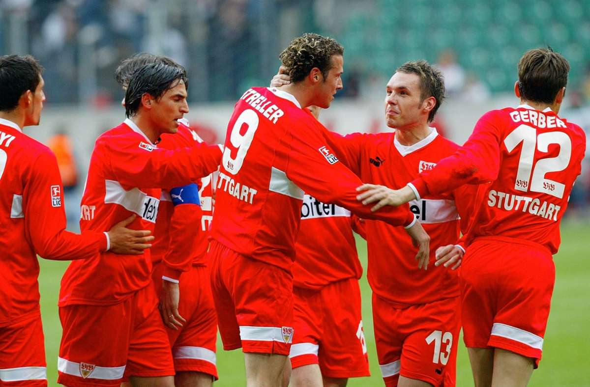 In der 26. Spielminute legte der Schweizer Stürmer Marco Streller (Mitte) nach. Es war die letzte Aktion des Angreifers im Spiel.