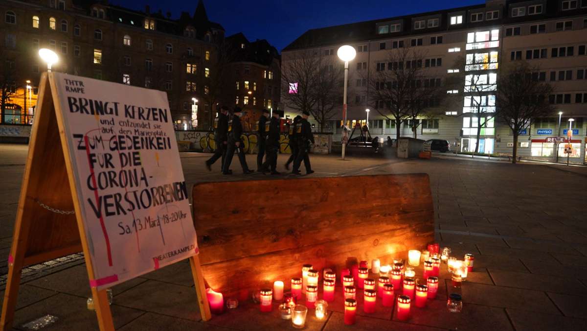 Ein Jahr Corona-Lockdown in Stuttgart: Kerzen für Corona-Verstorbene, Theater setzen Zeichnen der Hoffnung