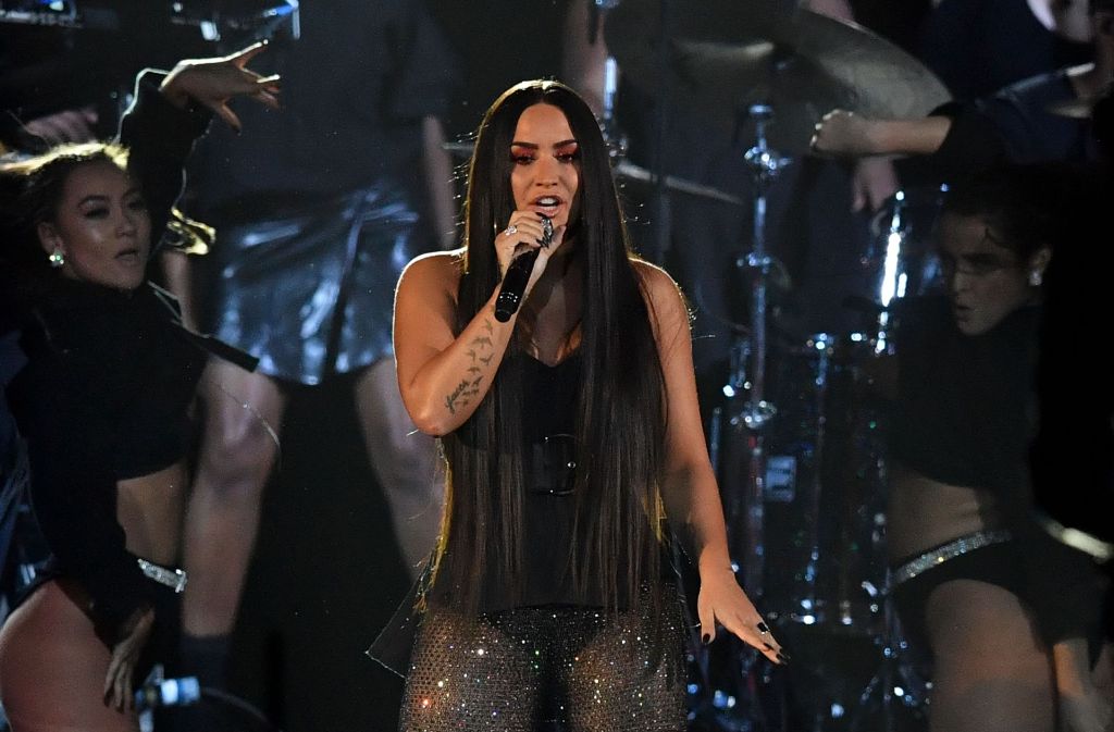 Auch die Sängerin Demi Lovato war auf den diesjährigen MTV EMA’s und performte auf der Bühne.