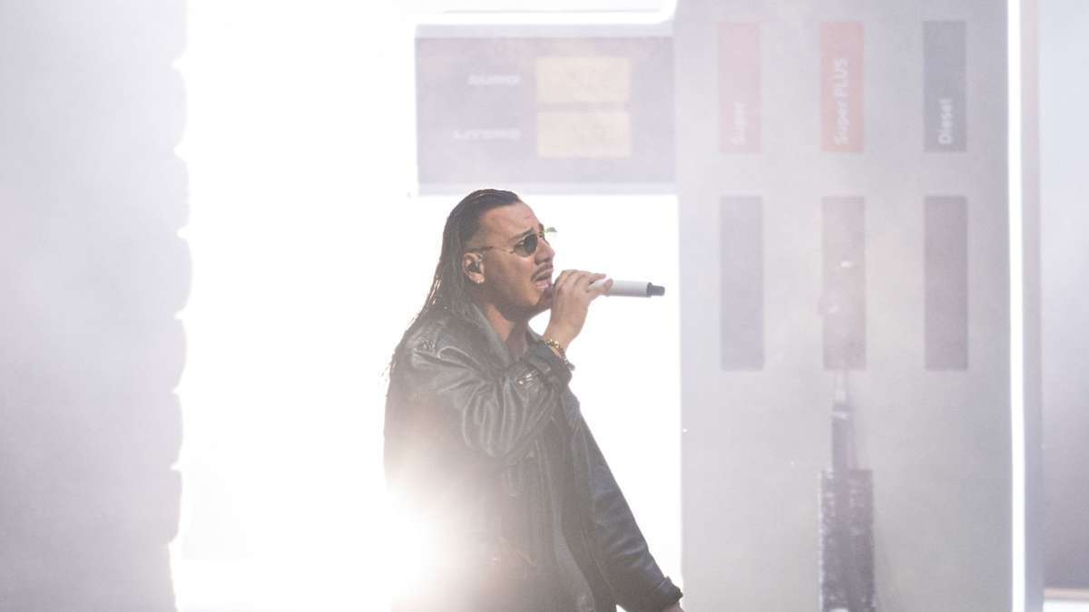 „Loser“: Rapper Apache 207 stürmt mit neuer Single die Charts