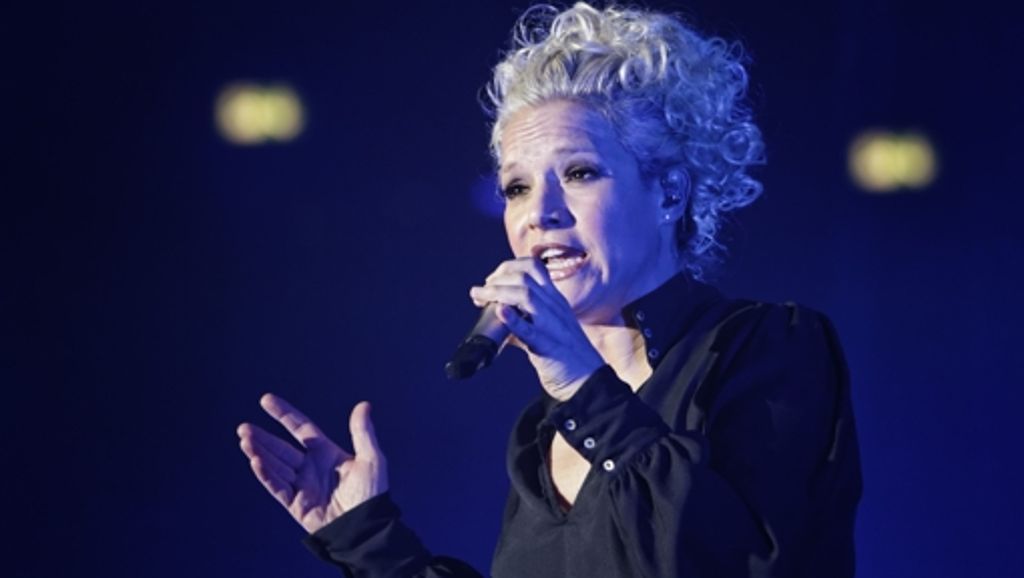 Ina Müller-Konzert in der Porsche-Arena: Spaß beim Sabbeln und Singen