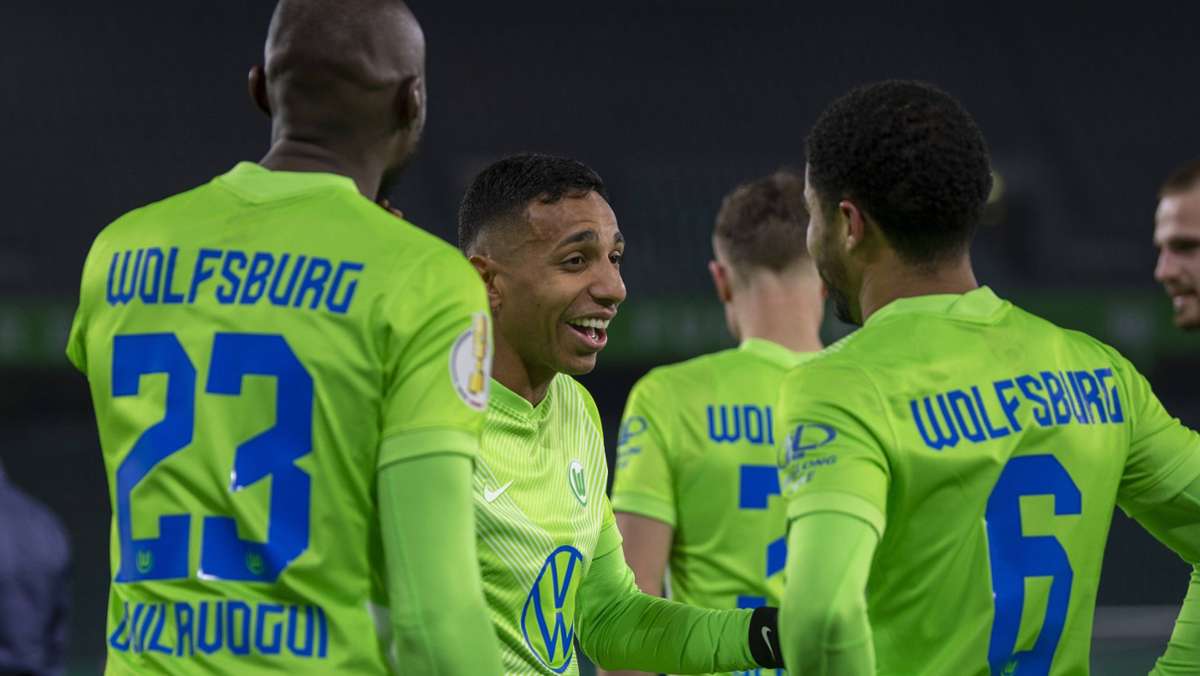  Trotz einiger Corona-Fälle zieht der VfL Wolfsburg am Mittwochabend ins Achtelfinale des DFB-Pokals ein, für den Zweitligisten Fortuna Düsseldorf kommt beim Traditionsverein Rot-Weiss Essen dagegen überraschend das Aus. 