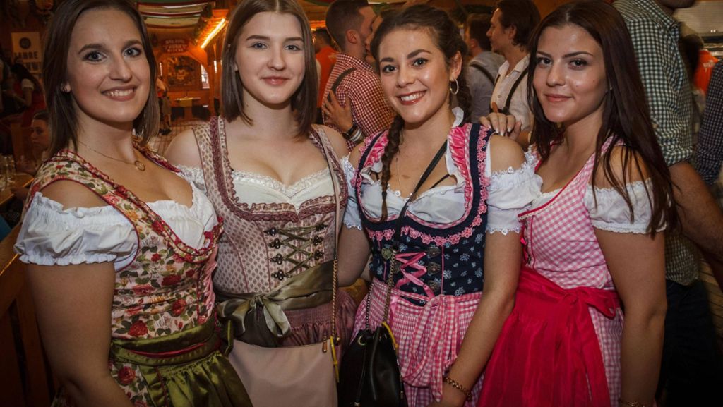  Das Semester hat längst wieder begonnen und auch Ostern ist vorüber – für Studenten längst kein Grund, auf eine gute Party zu verzichten. Die haben es auf dem Stuttgarter Frühlingsfest krachen lassen. 