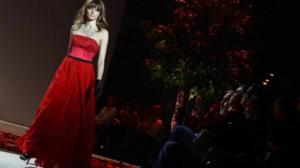 Berlin Fashion Week: Promi-Models und rote Akzente zum Schluss