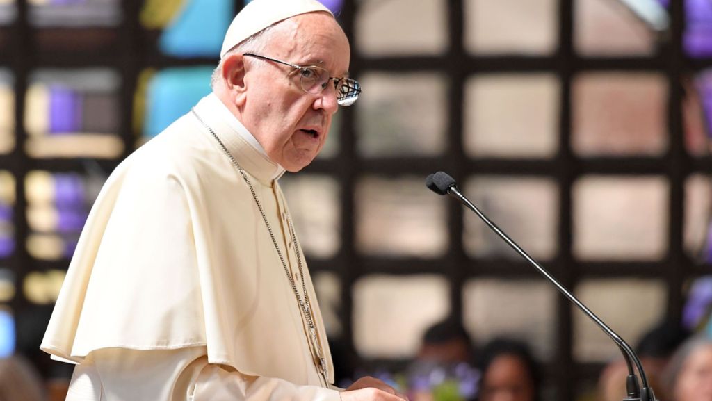 Streit im Vatikan: Papst im Kreuzfeuer