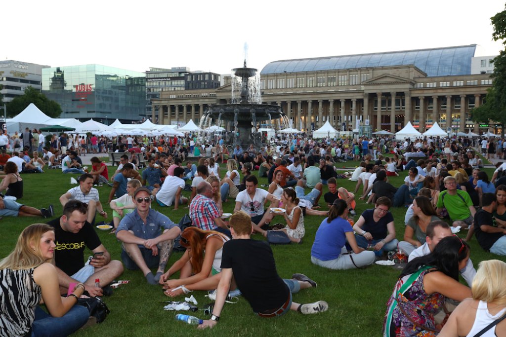 Stuttgarter Sommerfest rund um den Eckensee und den Schlossplatz
