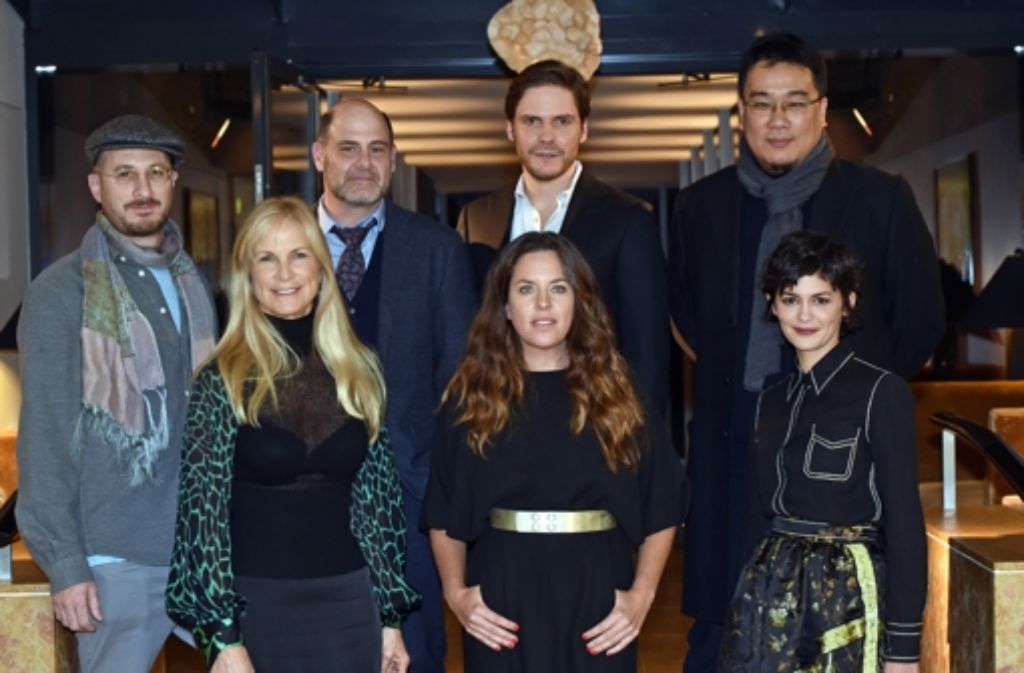 Die Berlinale 2015 steht in den Starlöchern. Von links: Jury-Präsident Darren Aronofsky und die Mitglieder Martha de Laurentiis, Matthew Weiner, Claudia Llosa, Daniel Brühl, Bong Joon-ho und Audrey Tautou.