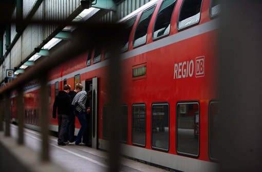 Die Regionalzüge kommen das Land teuer zu stehen. Zu teuer? Foto: Achim Zweygarth