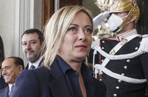 Rechte Giorgia Meloni als neue Regierungschefin  vereidigt