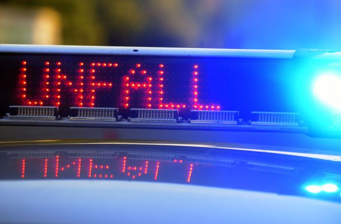 Unfall in Leinfelden-Echterdingen: Lieferwagen stößt mit Radler zusammen – Zeugenaufruf