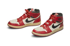 Schuhe von Basketball-Legende für über 500.000 Dollar versteigert