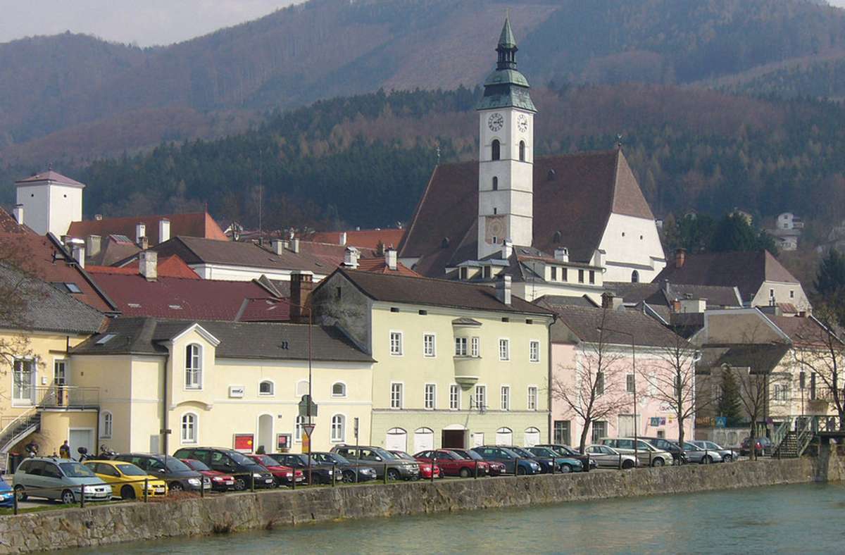 Scheibbs hat etwas mehr als 4000 Einwohner und liegt im österreichischen Mostviertel und an der Erlauf.