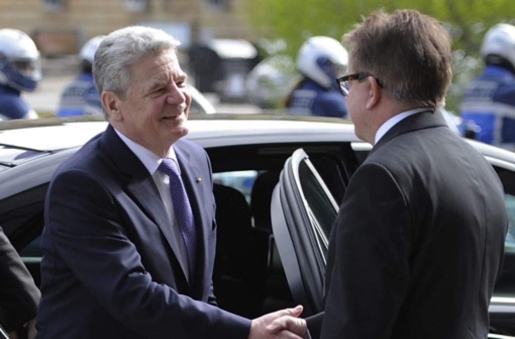 Vor dem Landtag wurde Gauck von Landtagspräsident Guido Wolf begrüßt.