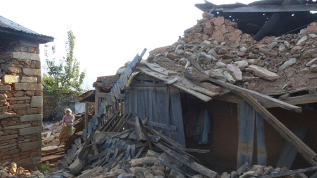  Ein Megabeben könnte Nepal noch bevorstehen. Fachleute fordern deshalb verschärfte Bauvorschriften für die dicht besiedelte Region, in der vor allem die traditionellen Häzhäuser zusammengebrochen sind. 