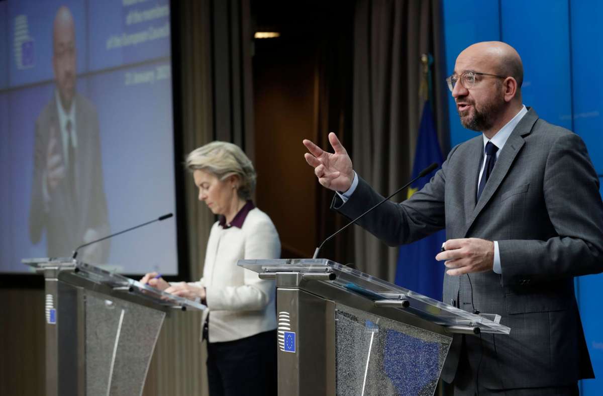 Kommissionspräsidentin von der Leyen und Ratspräsident Michel stellen die Ergebnisse vor. Foto: AFP/OLIVIER HOSLET